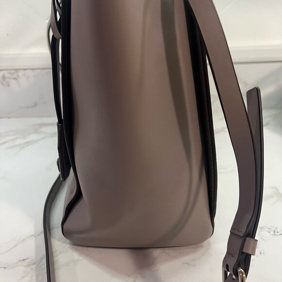 Kate Spade Putnam Drive Purse - Picture 13 of 16